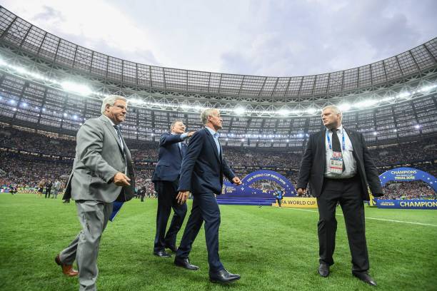 球队战绩依 球队战绩依