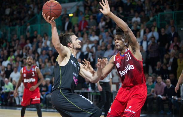 来频发的烦 来频发的烦